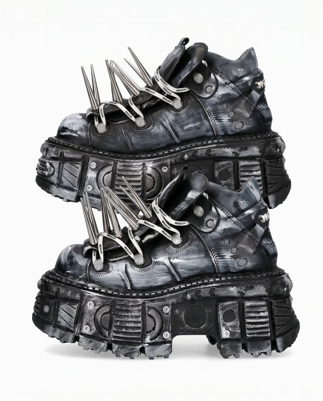 Spiked Platform Sneakers na3005