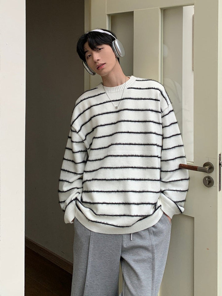 【ONELYC1NS】Black and white striped knit na1430 