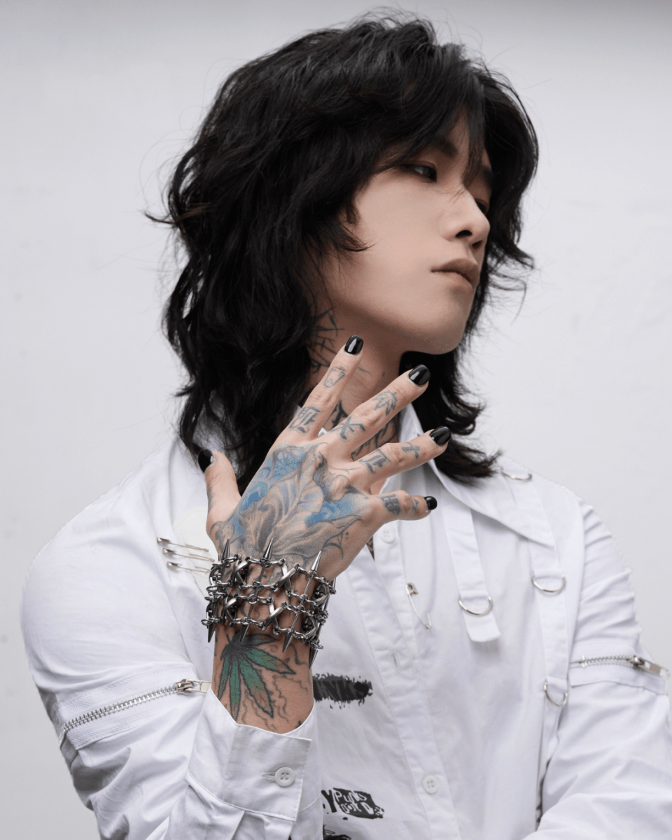 niche rivets gothic style bracelet na2023