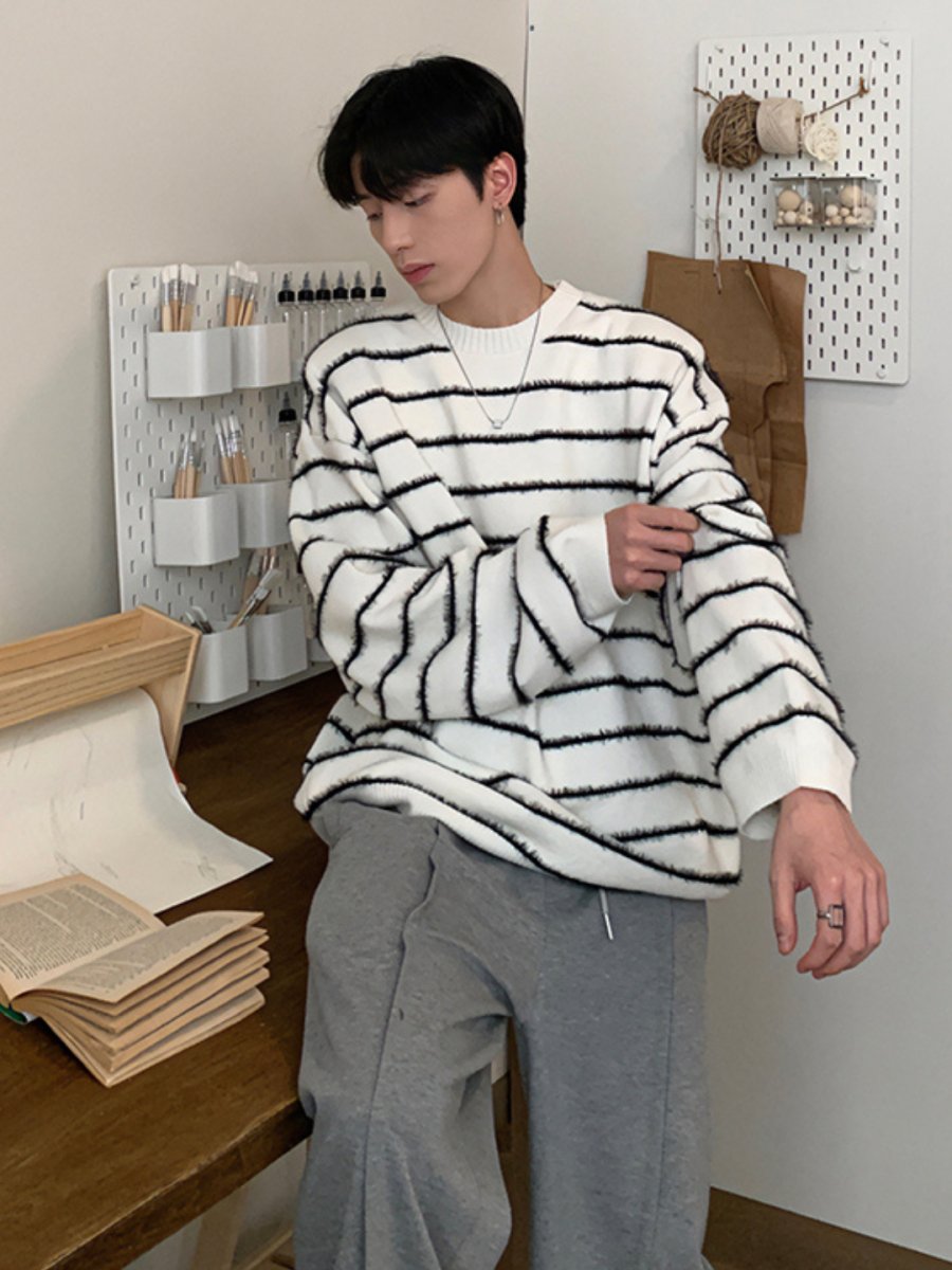 【ONELYC1NS】Black and white striped knit na1430 