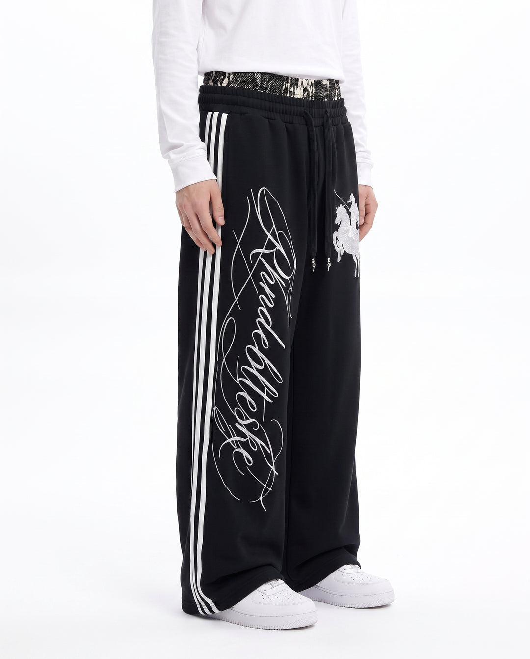 Graphic Track Pants na3058