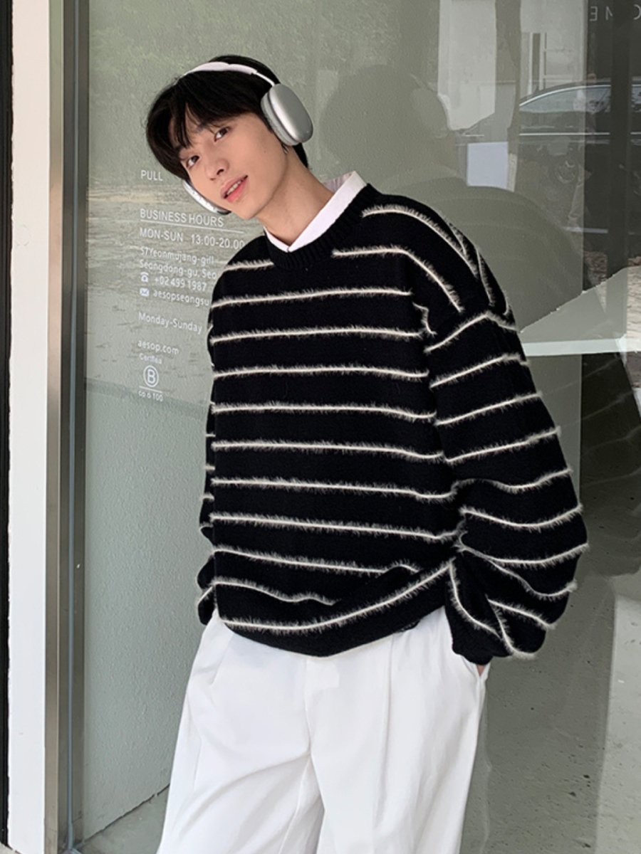 【ONELYC1NS】Black and white striped knit na1430 