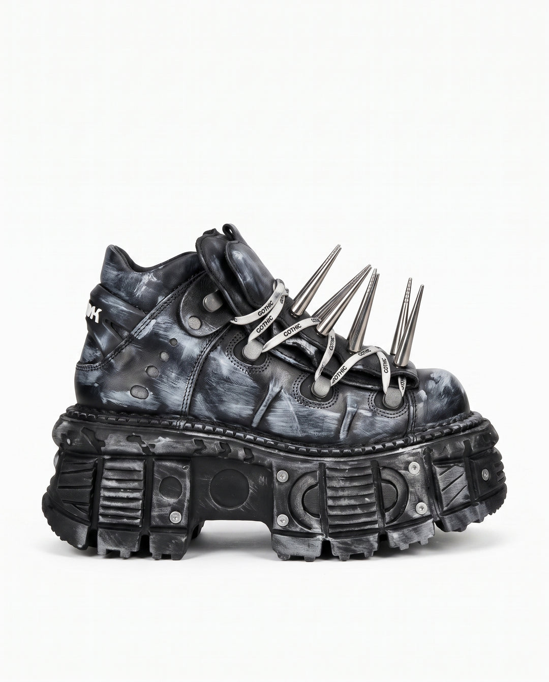 Spiked Platform Sneakers na3005