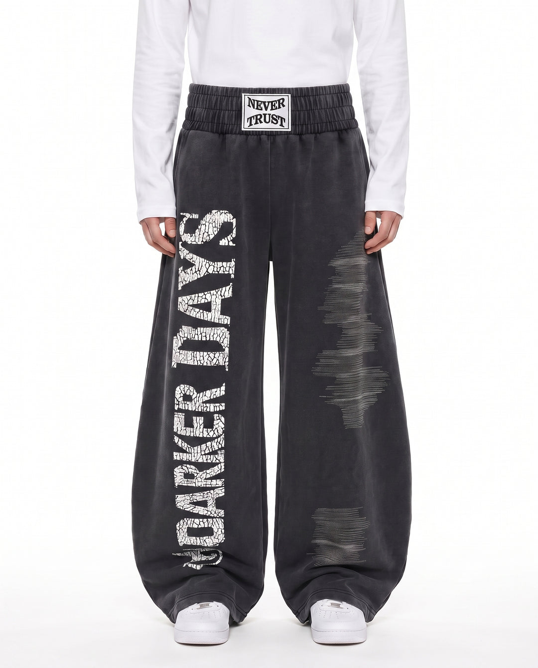 Graphic Sweatpants na3030