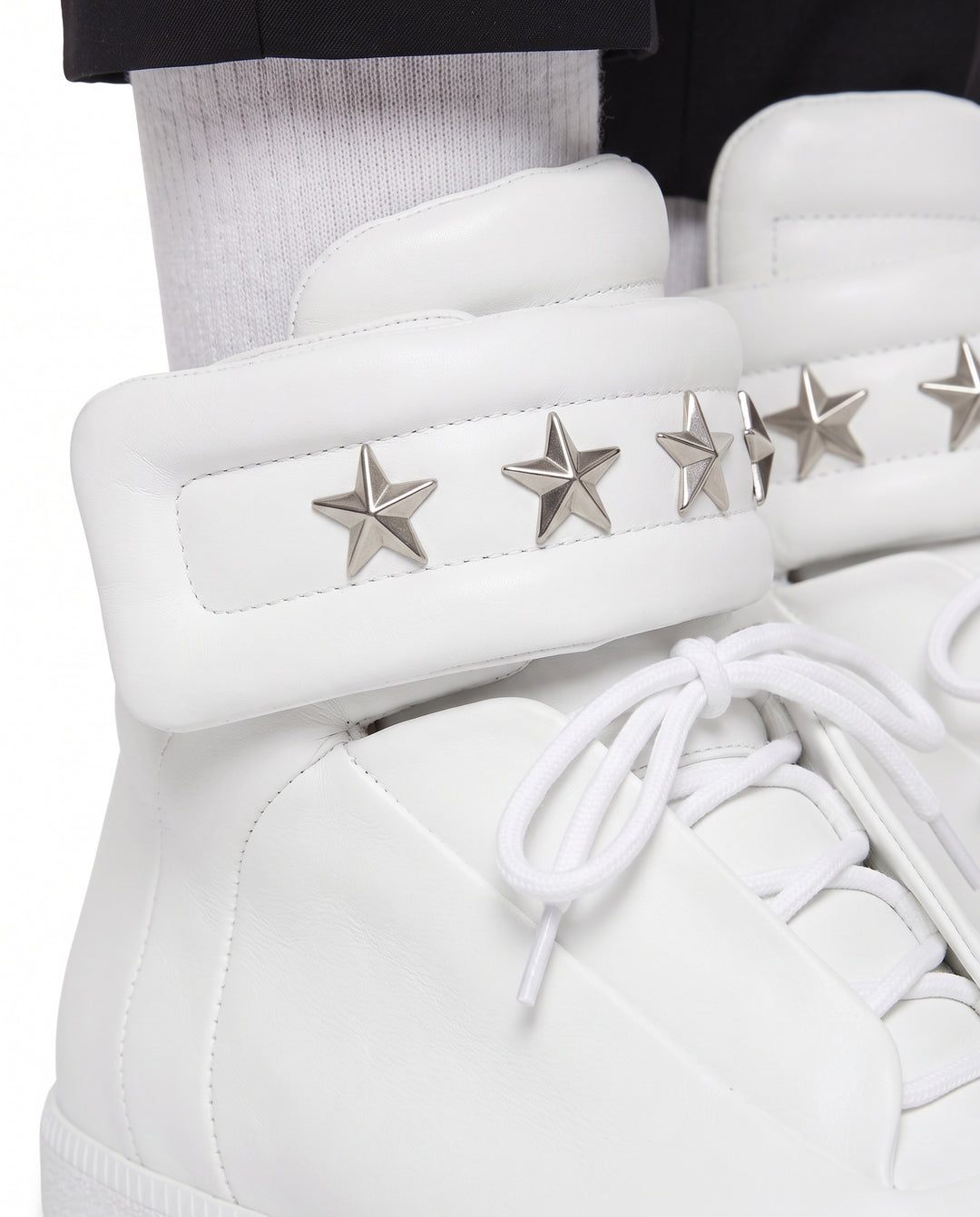 Studded High-Top Sneakers na2962