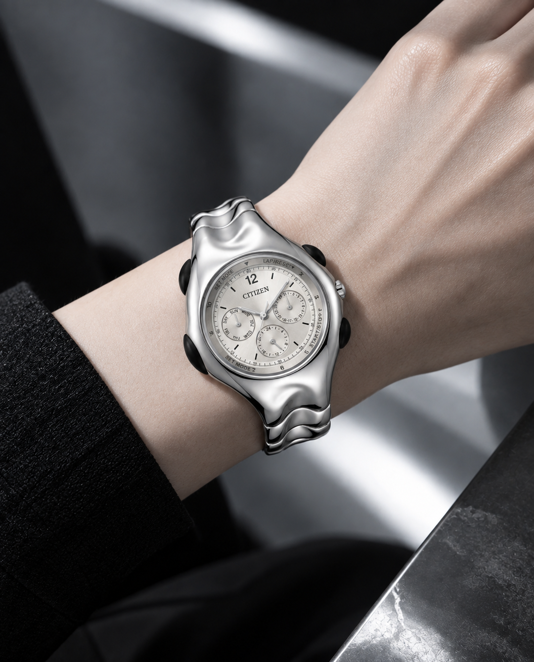 Metallic Wrist Watch na2898