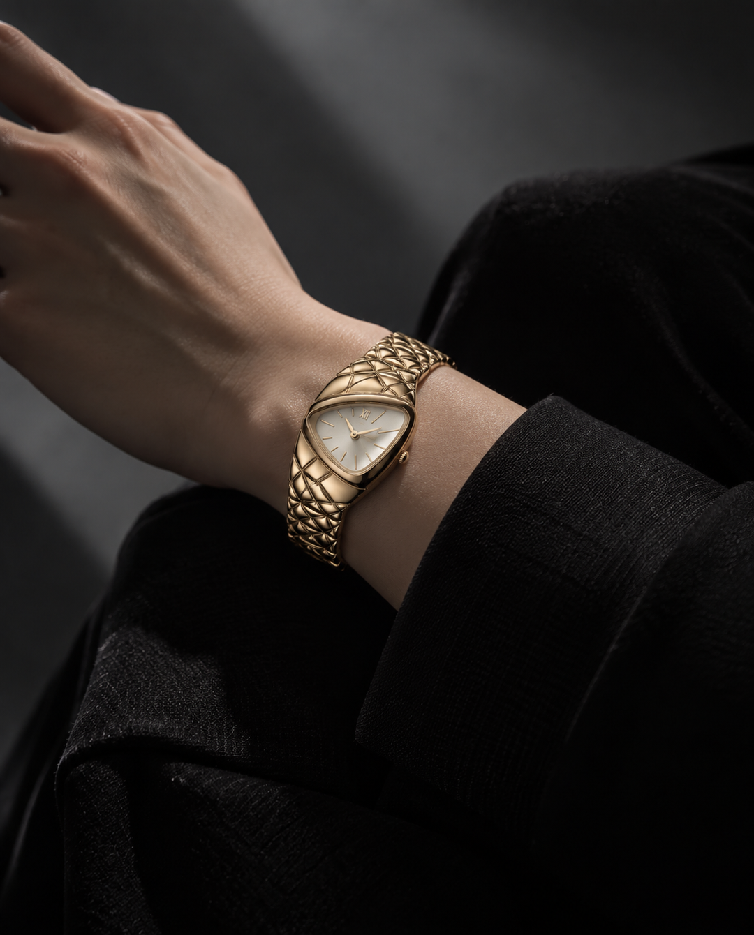 Triangle Dial Watch na2914