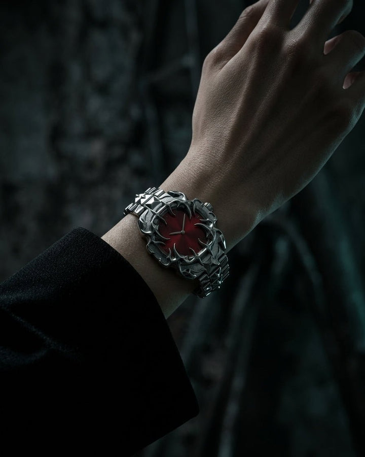 Reloj metálico gótico na3111