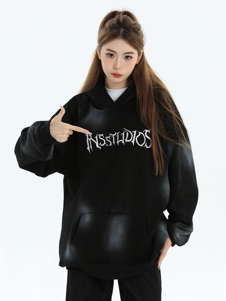 【INSstudios】Spray Paint Logo Loose Hoodie na1634