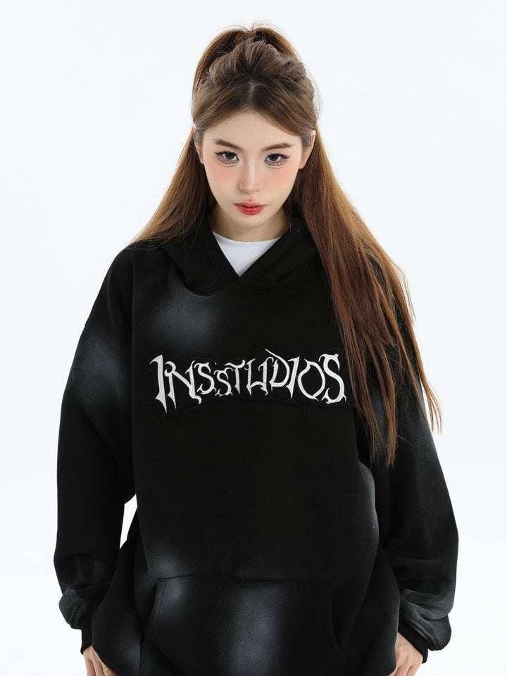 【INSstudios】Spray Paint Logo Loose Hoodie na1634