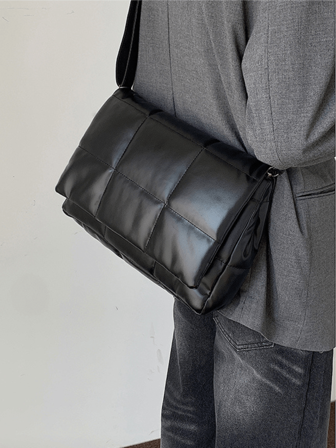 silk filling leather crossbody messenger bag na867