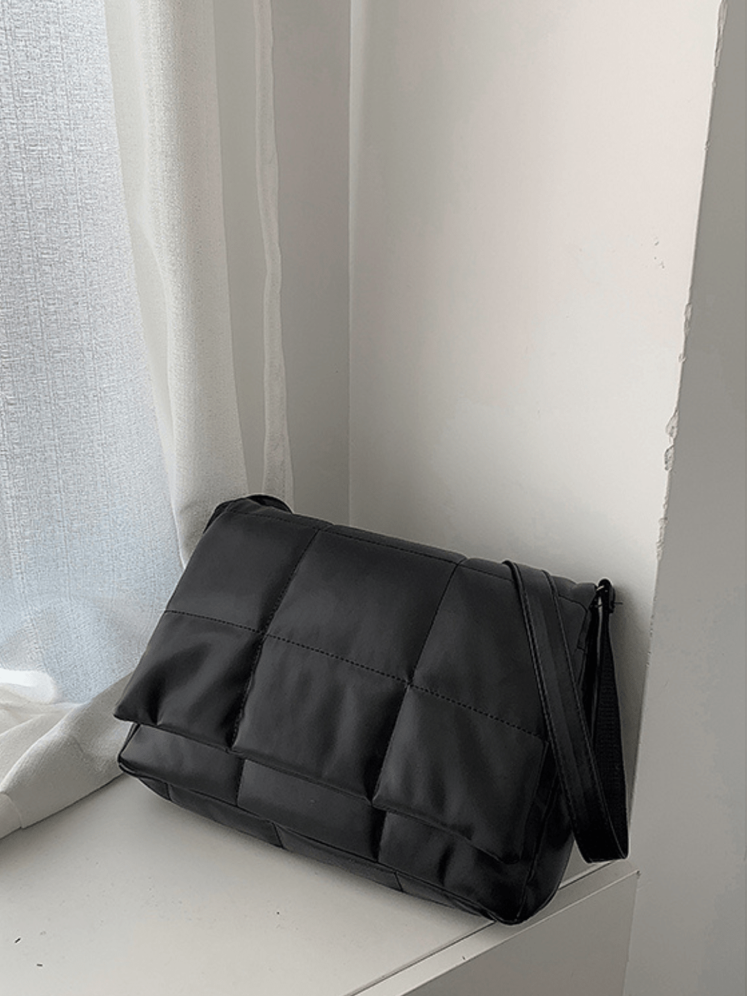 silk filling leather crossbody messenger bag na867