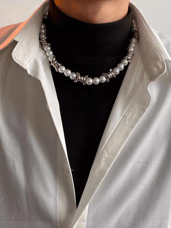 Pearl Stitching Thorn Necklace NA742