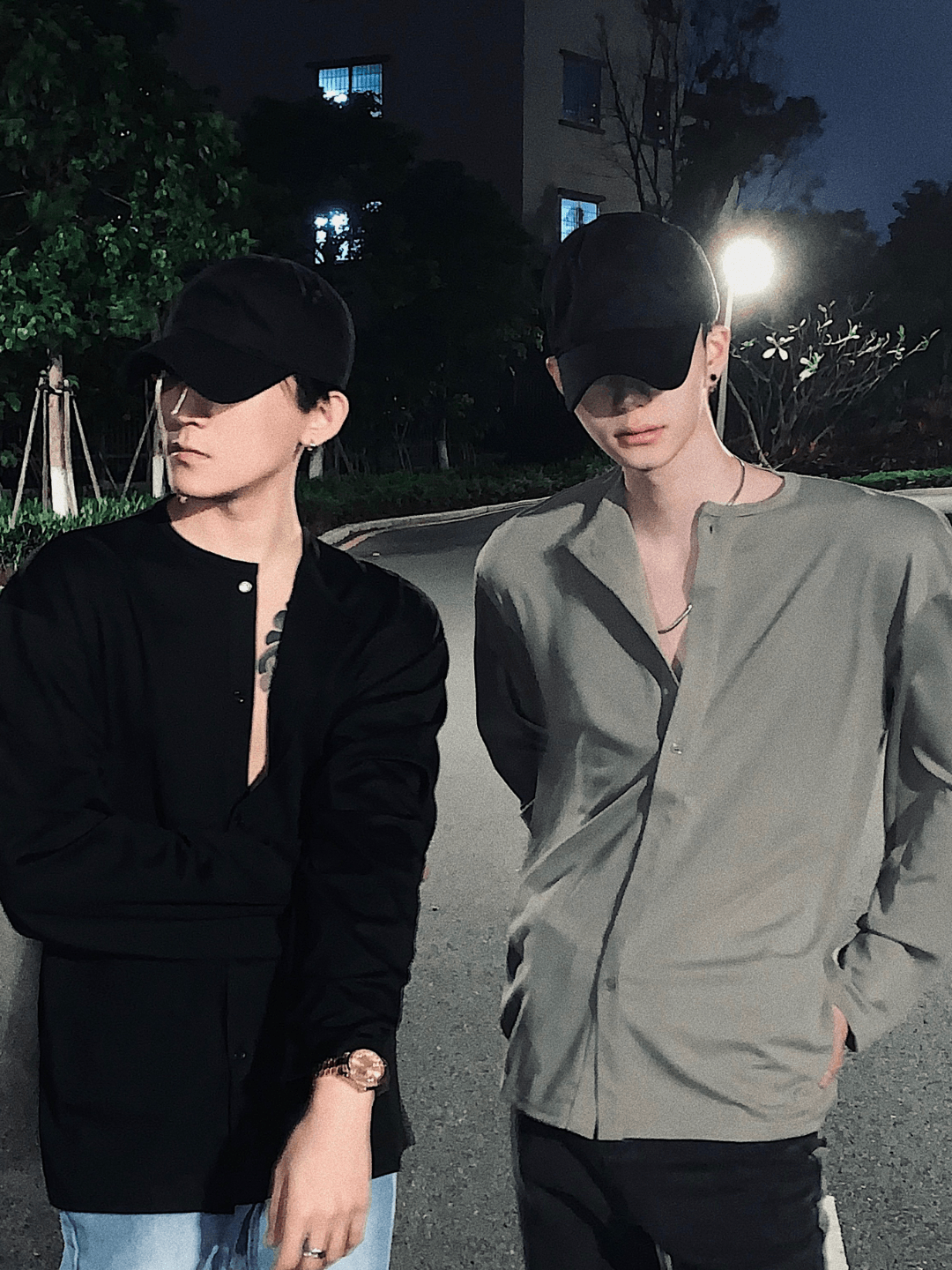 [01H studios] Hong Kong round neck shirt
